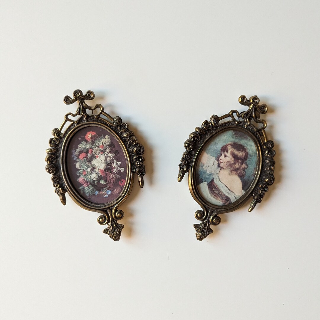 Vintage Made in Italy Frames set of 2 Vintage Wall Hanging Frames