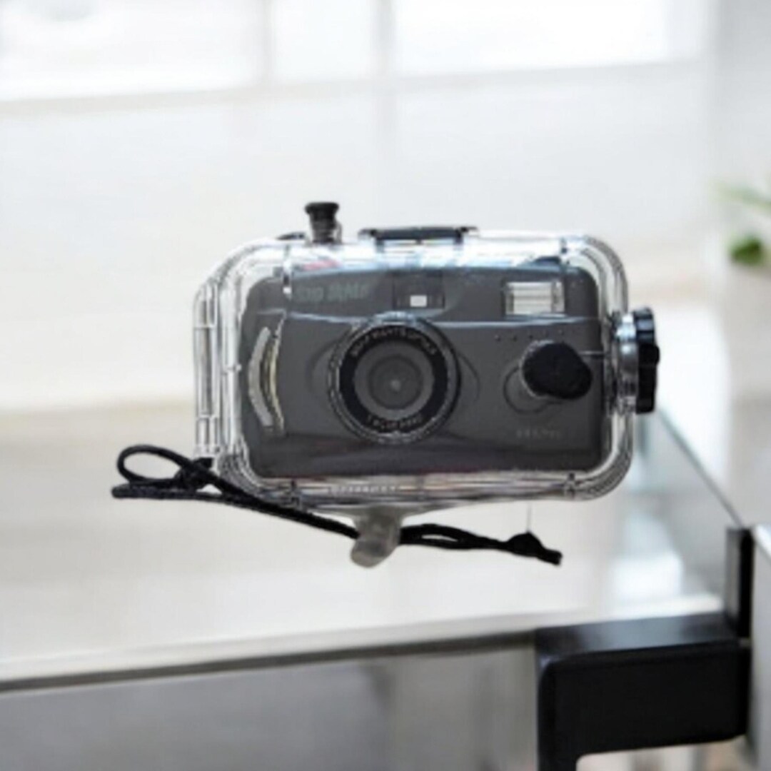 1990's Vintage Snap Sights 35mm Waterproof Underwater Camera