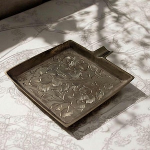 Small brass ashtray / vintage Brass / vintage home finds / Home Décor /