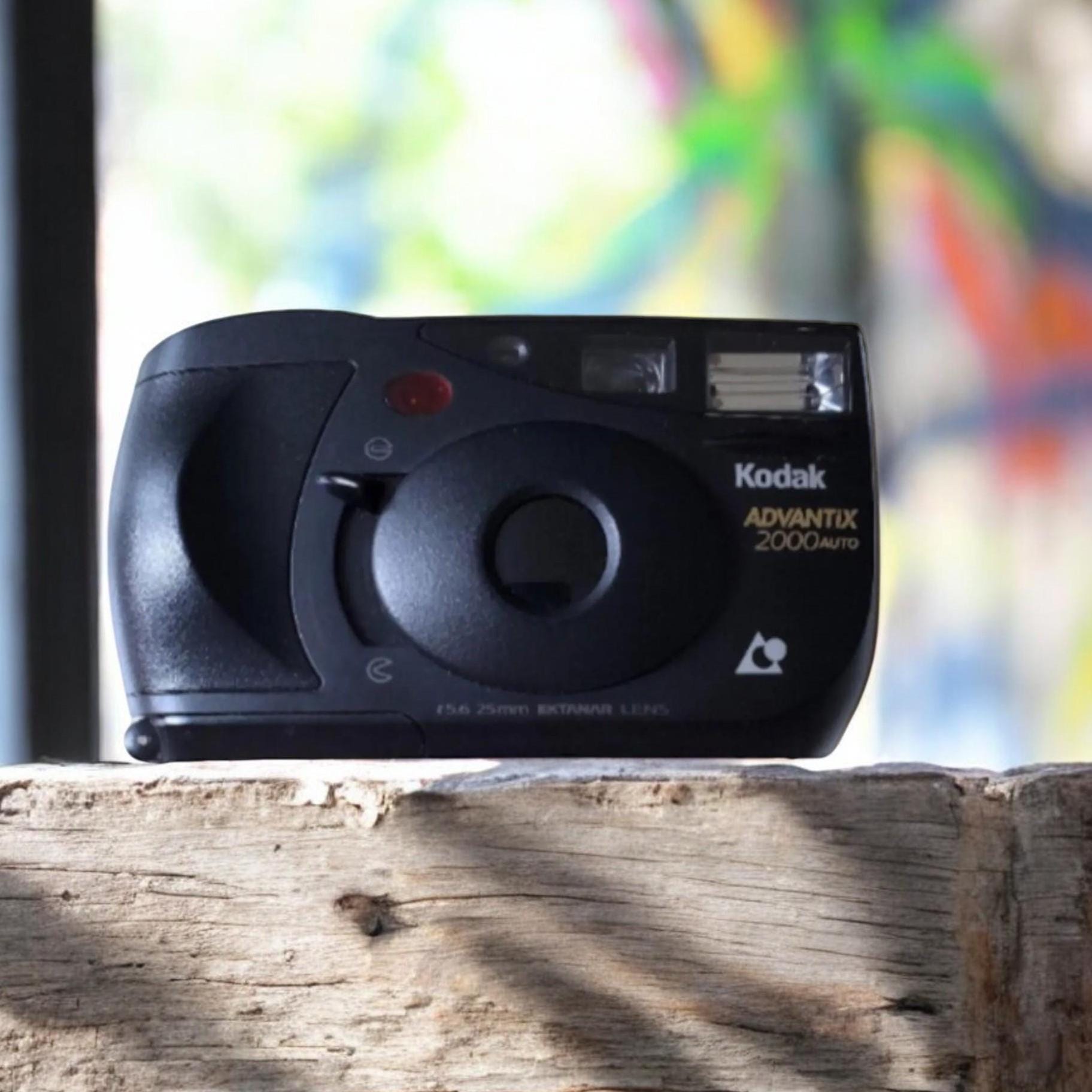 Kodak Advantix 2000 Auto Load 8mm Camera with Flash *Tested with batteries and working* / Special Film required
