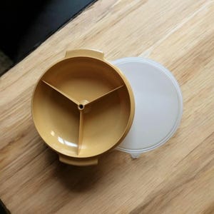 Vintage TUPPERWARE round small serving tray / Frosted white lid / Divided party tray / Made in Canada / mustard yellow gold base / 809 /