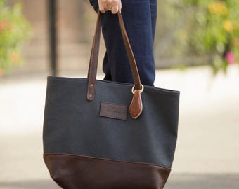 Rustic Canvas Tote Bag: Leather Handles, Interior Pocket & Keychain