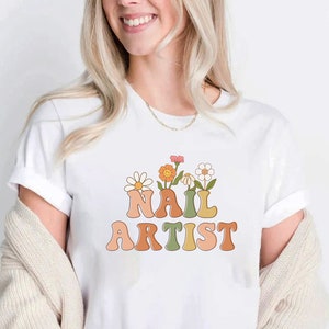 Camisa de artista de uñas retro,Camisa de artista de uñas de flores silvestres,Camisa de maestro retro para maestro,Regalos para artista de uñas,Regalo de Navidad, Técnico de uñas