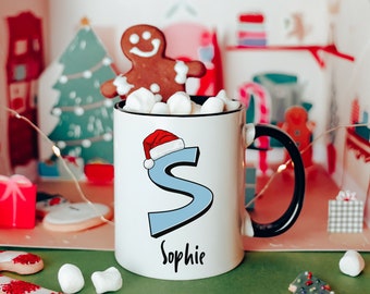 Taza de Navidad personalizada, Taza de café de Navidad, Taza de vacaciones personalizada, Taza inicial con nombre, Regalo secreto de Papá Noel, Taza personalizada, Navidad 2022