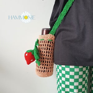 Crochet Strawberry Water Bottle Holder | Crossbody Water Bottle Bag | Handmade Water Bottle Carrier | Vintage Water Bottle Hanging Bag