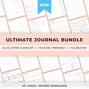 Op de afbeelding: Een verzameling afdrukbare journaalpagina's met verschillende lay-outs, waaronder gewoontetrackers en boodschappenlijstjes. De titel "ULTIMATE JOURNAL BUNDLE" staat prominent weergegeven. De bundel bevat A4, A5, Letter, Classic HP en Half Size formaten. Een blauwe banner leest "NEW".