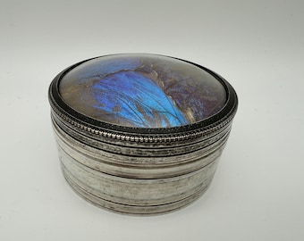 Antikes Silber, Schmetterlingsflügel verziert Schmuckkasten. Gestempelt 'H.G.K. England’. 1920/30er Jahre.
