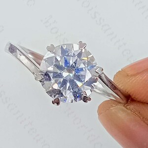 1.70 CTW Round Cut Moissanite Solitaire Engagement Ring