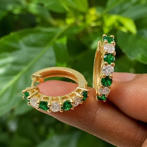 Aros de moissanita y esmeralda verde: piedra preciosa VVS1 de 3 mm
