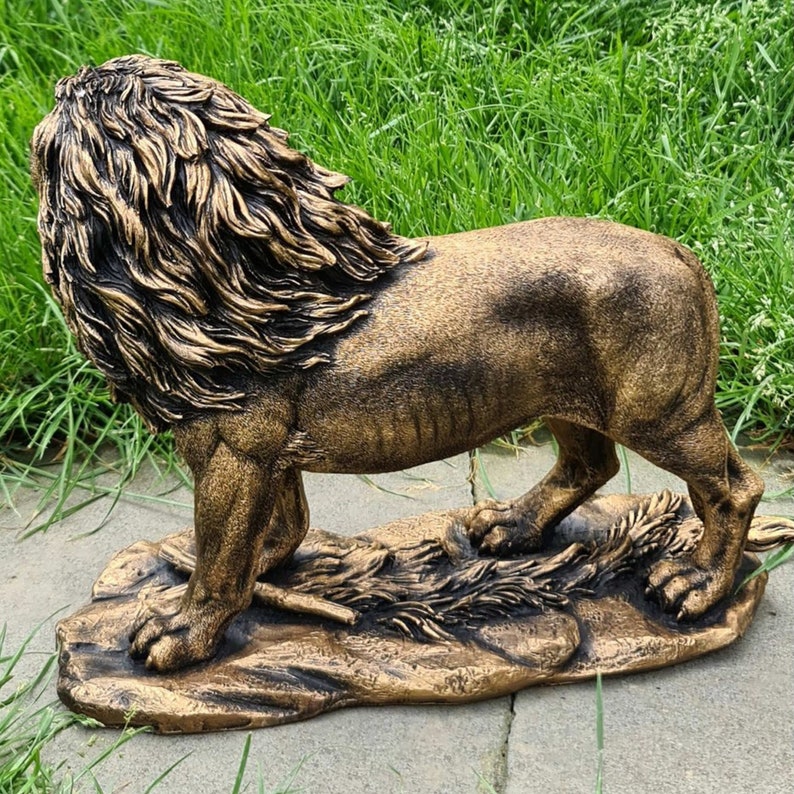 Lion Outdoor Decor, Animal Yard Decorations, Stylish Garden Accessories and Decor, Elite Garden