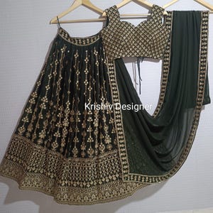 Ciemnozielona lehenga choli dla kobiet, indyjski projektant, strój ślubny, strój funkcjonalny, strój na imprezę chaniya choli. Gotowy do noszenia indyjski strój na zamówienie.