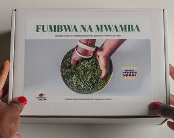 KITUNGA Kochbox: Fumbwa Na Mwamba I Afrikanisch Kongo I Gericht mit Beilage & Afrikanisches Bier I Box mit allem Zutaten I Rezeptbuch IVegan