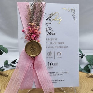 Premium acryluitnodigingsset, acryluitnodigingskaart, luxe unieke huwelijksuitnodiging versierd met natuurlijke gedroogde bloemen, gepersonaliseerde kaart