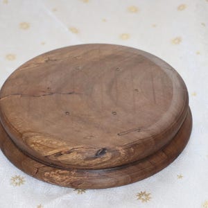 Handmade Walnut Wood Tray – Natural Round Wooden Plate – Rustic Serving Dish – Eco Friendly Kitchen Decor