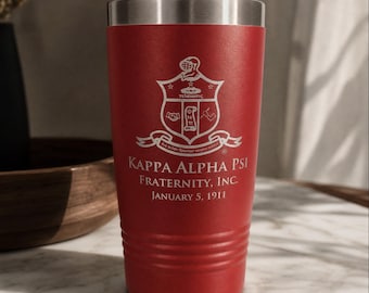 Kappa Alpha Psi 60 cl tumbler | Röd svart vit kräm/guld | Personlig broderskapspresent