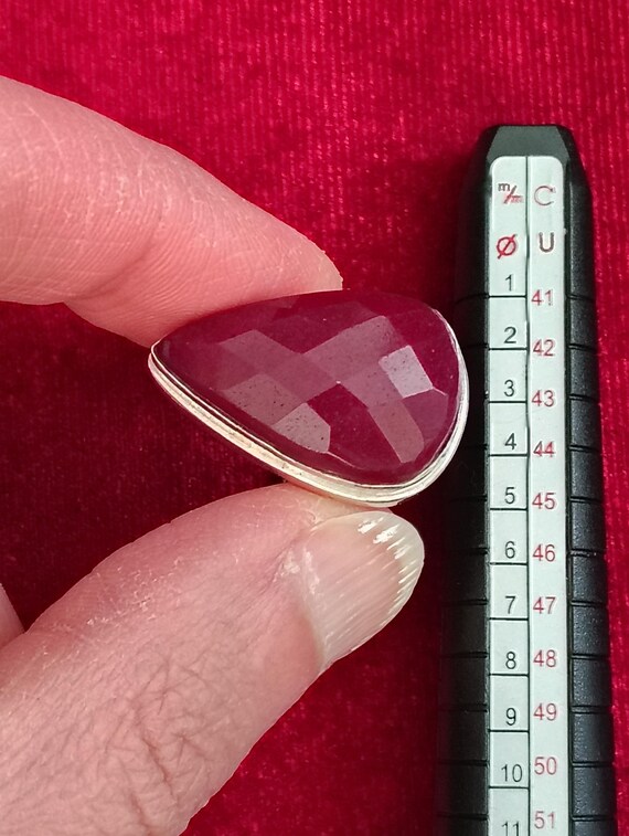 Vintage Simulated Ruby Ring - size 8.5- stamped 9… - image 11