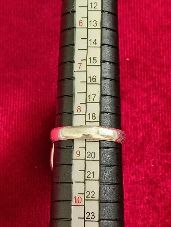 Vintage Simulated Ruby Ring - size 8.5- stamped 9… - image 10