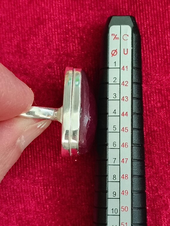 Vintage Simulated Ruby Ring - size 8.5- stamped 9… - image 12