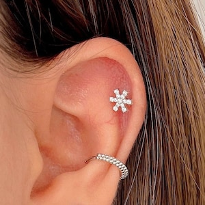 Clous d'oreilles étoile pavée scintillante CZ, boucle d'oreille cartilage fleur en argent sterling, boucles d'oreilles deuxième trou, bijoux célestes en or, cadeau pour elle