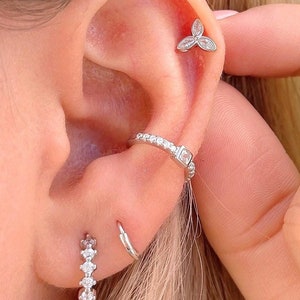 Pendiente ear cuff conch de cartílago de Plata de ley y baño de Oro con circonitas, ear cuff dorado, piercing falso de oreja