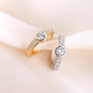 Bezel Round CZ Huggie Hoop Earring Sterling Silver 20G Cartilage Earring Helix Gold CZ Pave Huggie Earring Minimalist Jewelry Gift for Her