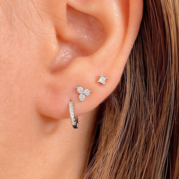 Ensemble de 3 boucles d'oreilles empilables CZ pour lobe d'oreille ou cartilage en argent sterling 925, cerceau huggie pavage, petite fleur, boucle d'oreille dépareillée