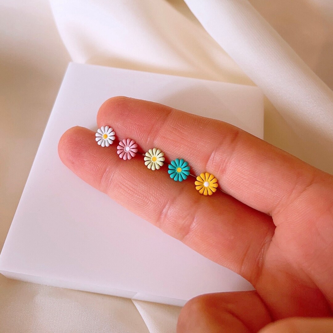 Heaven Mayhem スタッド ピアス フラワー 花 パール デイジー il_1080xN.4894378778_mfbu.jpg