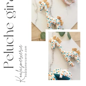 Puede incluir: Tres peluches de jirafa con diferentes patrones. Las jirafas están hechas de tela con un patrón geométrico de triángulos en tonos de verde azulado, naranja y blanco. Las jirafas tienen una melena roja, dorada y blanca. El texto "Koala Mercerie" es visible en la imagen.