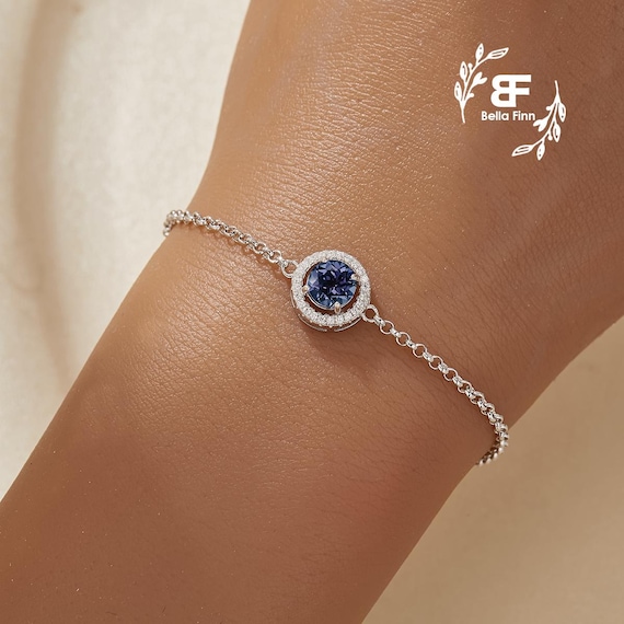 6月の誕生石、ハローアレキサンドライトブレスレット。繊細なカラー