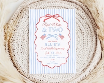 Puede incluir: Una tarjeta de invitación rectangular para fiesta de cumpleaños con un fondo de rayas verticales azul claro. El centro presenta un marco festoneado rojo con un lazo, dos pequeñas banderas estadounidenses y el texto Red, White, & TWO, Ellie's 2nd birthday party, July 13 12pm, Ellie's house, 1234 Firecracker Lane Road, y datos de contacto.