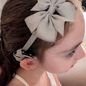 Non-slip headband with cute bow for babies and toddlers