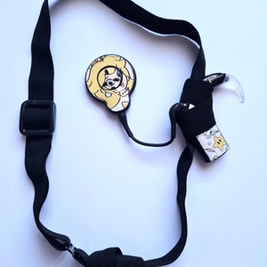 Adjustable non-shiny headband for cochlear implants and hearing aids