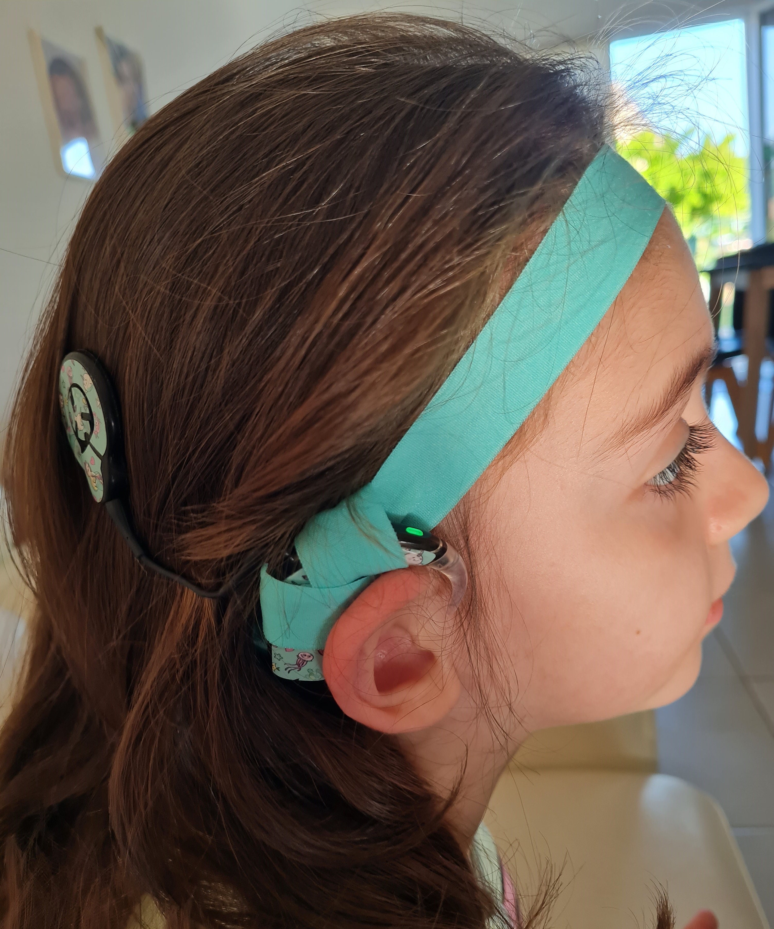 Headband for maintaining cochlear implants and hearing aids, anti-loss ear braces, adjustable size