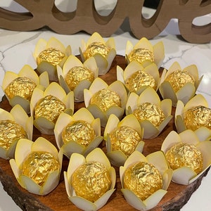 50 Hand Made Yellow Truffle Wrappers (forminhas)