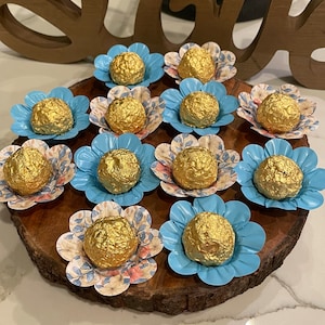 50 Floral/Light Blue Hand Made Truffle Wrappers (forminhas)