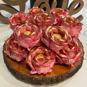 Envoltorios de trufa hechos a mano en oro rosa (forminhas)