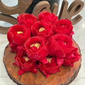 Hand Made Red Truffle Wrappers (forminhas)