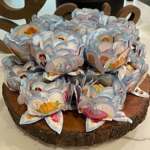 Hand Made Cinderella Themed Truffle Wrappers (Forminhas)
