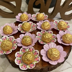 50 Floral/Lilac Hand Made Truffle Wrappers (forminhas)
