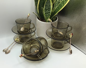 Vintage Arcoroc Rauchglas Tassen und Untertassen - 6er Set