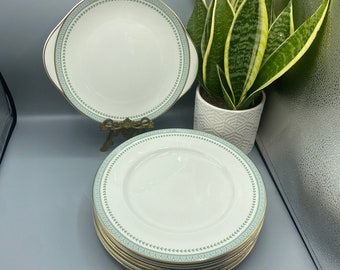 Assiettes et assiette à gâteau Royal Doulton