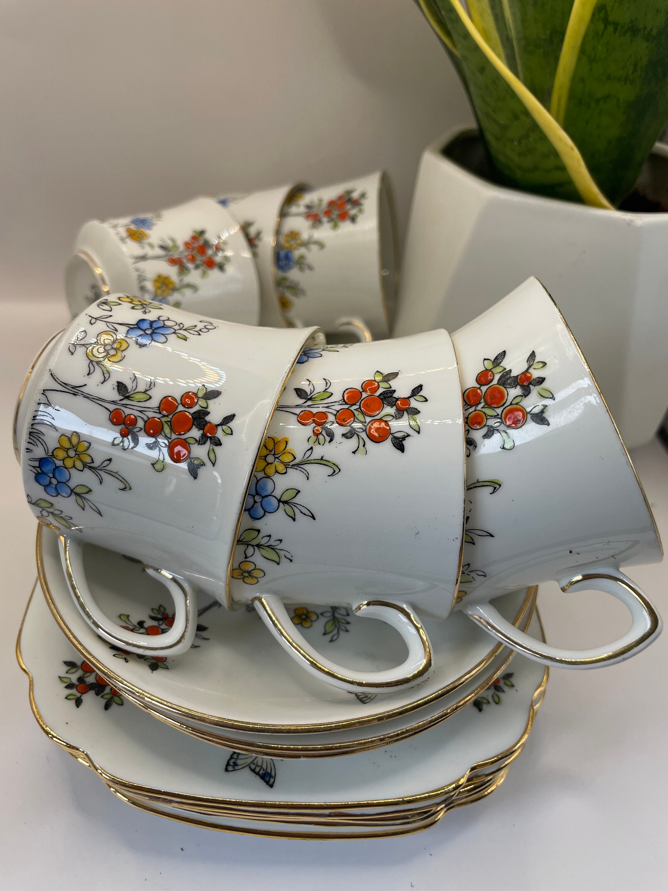 Vintage 18 Piece Standard China Tea Set