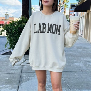 Lab Mom Sweatshirt, Labrador Retriever Mama Shirt, Dog Mom Sweatshirt, Gift for Labrador Retriever Mom, Funny Labrador Gift,Labrador Dog Mom