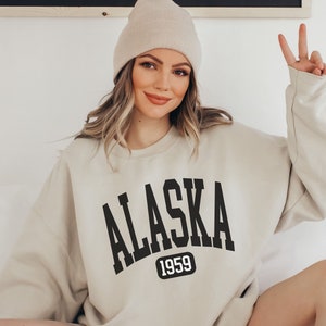 Alaska Sweatshirt, Alaska Shirt, Alaska State Gift, Trendy Vintage Inspired Sweater, Graphic Sweatshirt, Aesthetic Minimalist Crewneck