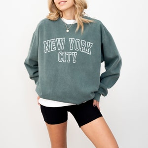 NYC Sweatshirt, New York City Sweatshirt, Trendy Varsity Sweatshirt, Aesthetic College Crewneck, Oversized Sweater, NYC Crewneck, NY Shirt
