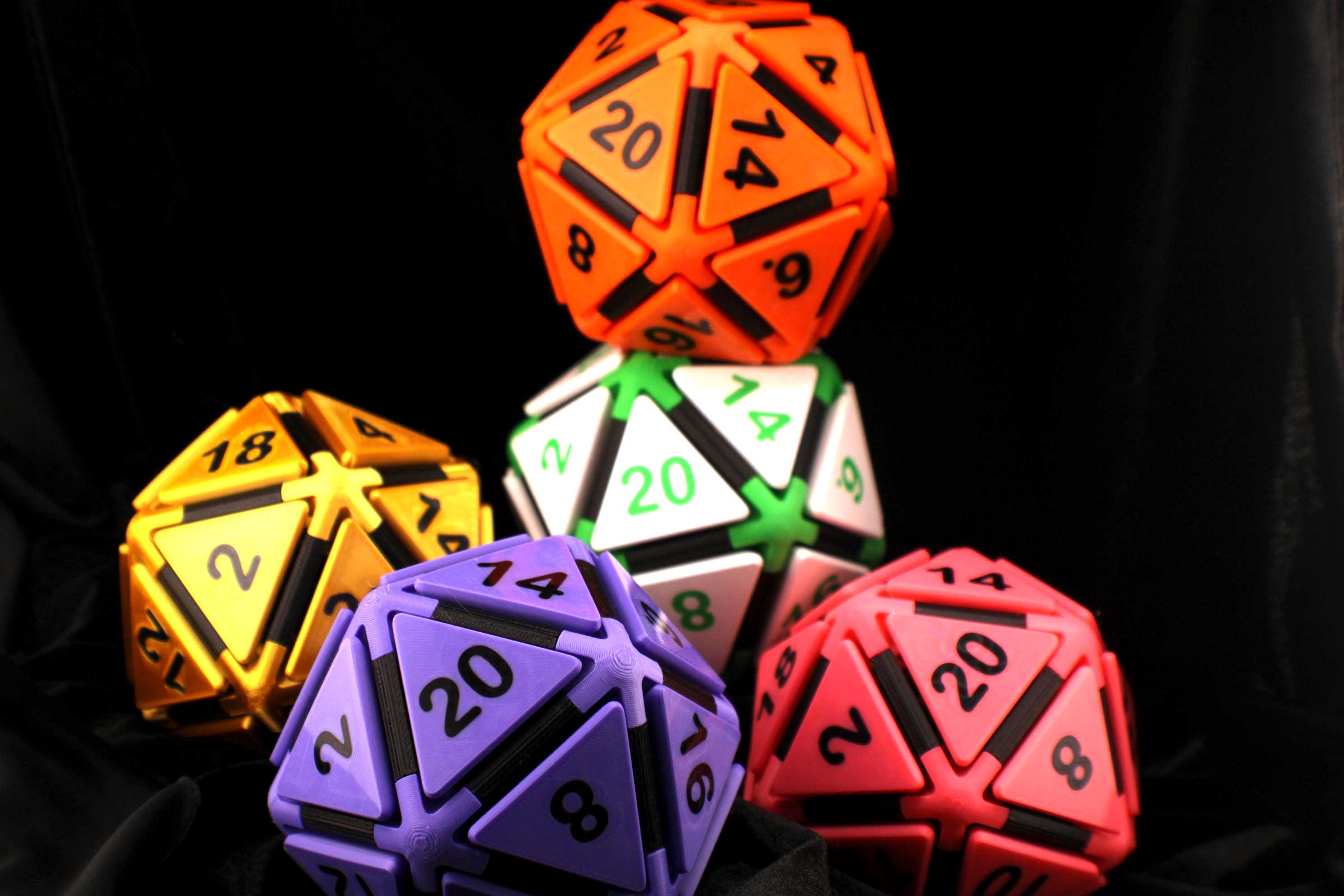 Clicky D20 Fidget Dice With Click Mechanism | Gamer Gift | Desk Toy ...