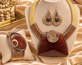 Amber statement choker ketting, spiraalvormige oorbellen en opgerolde manchetarmband, opvallende tribale etnische sieradenset
