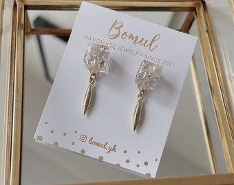 Mini Crystal Clear Studs dangle Earrings | Pressed Flower | Resin Earrings|