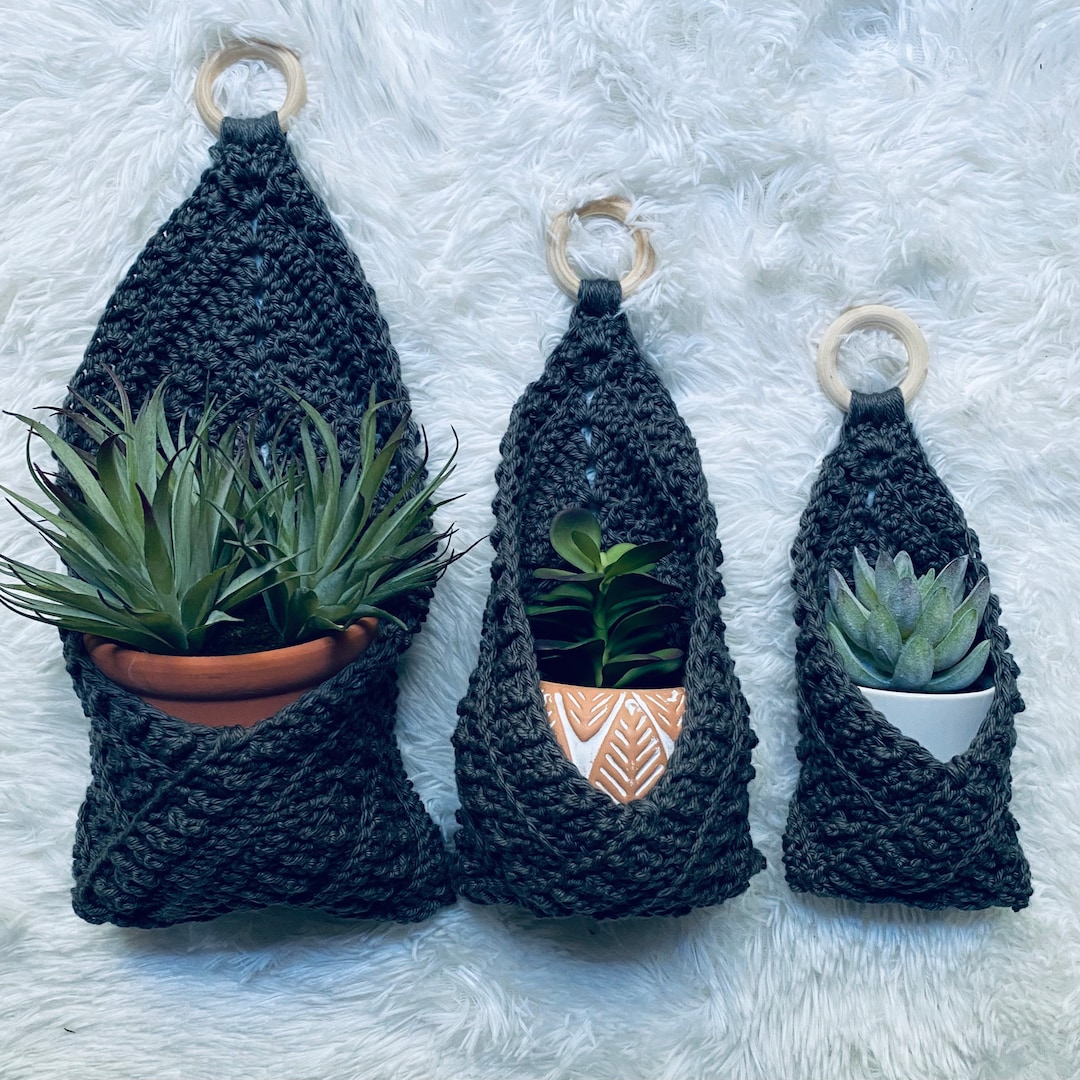 Crochet Hanging Basket Pattern Wall Pocket Organizer Wall Hanging Boho ...