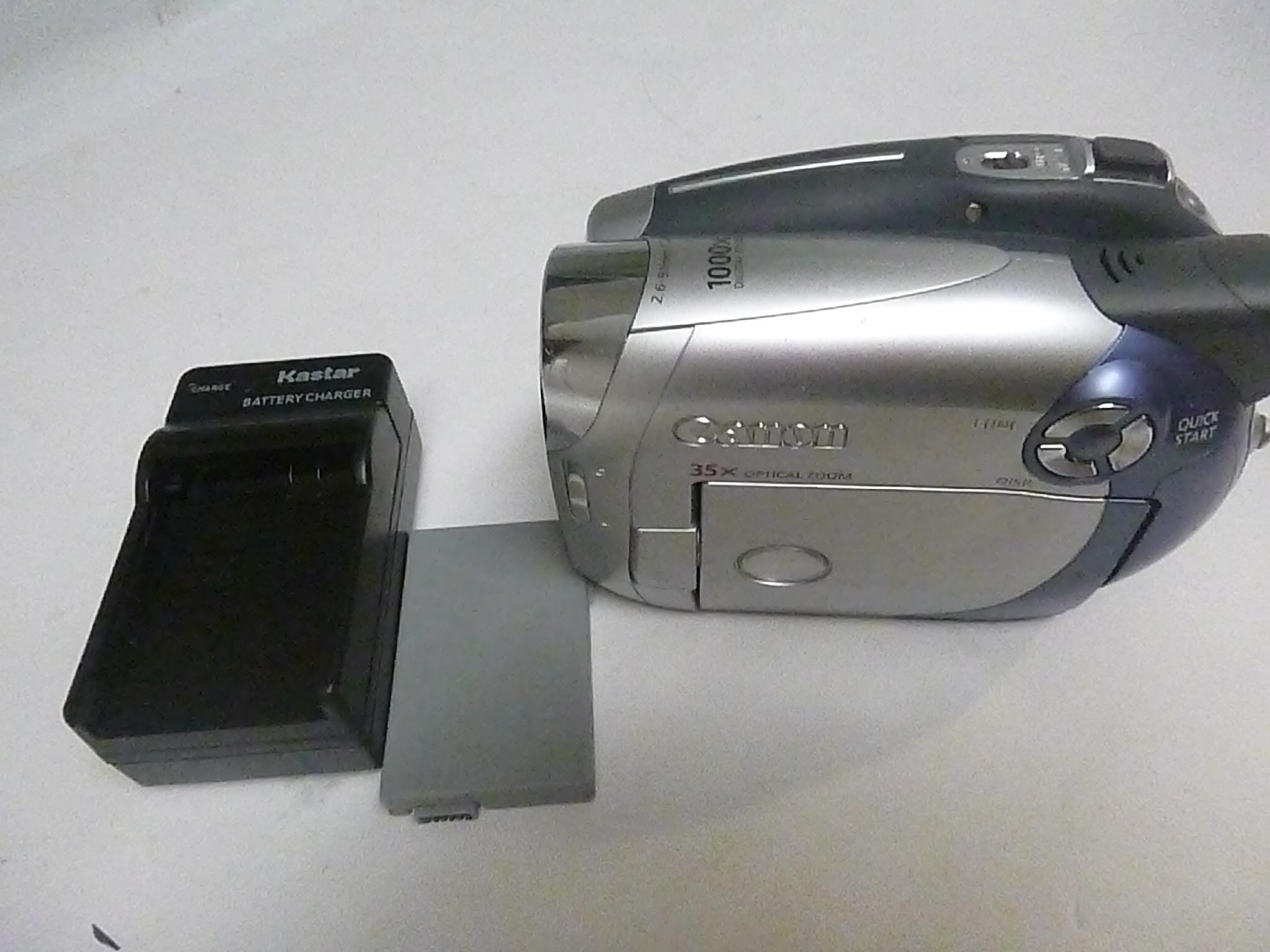 Canon　PV1　MiniDV対応　セット　希少 Canon DC210 Mini DVD Camcorder - Etsy